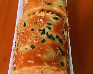 学做沙拉肉松面包卷（简单步骤轻松制作美味口感，享受美食盛宴）