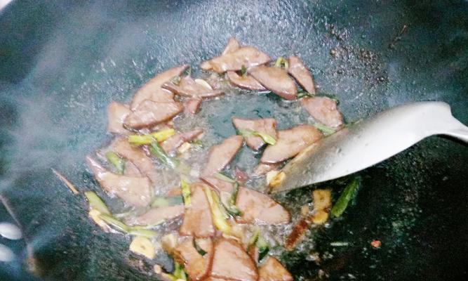 掌握独特烹饪技巧，让你的猪肝更加鲜嫩（掌握独特烹饪技巧，让你的猪肝更加鲜嫩）