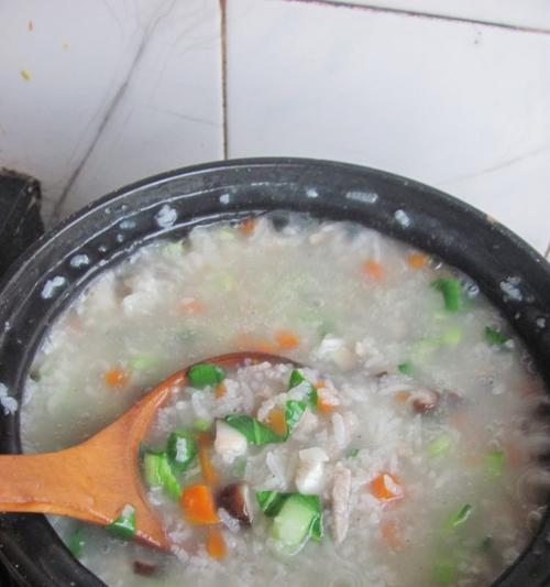 做一碗美味的生滚鱼片瘦肉粥（鲜美的滋味，滋补的健康）