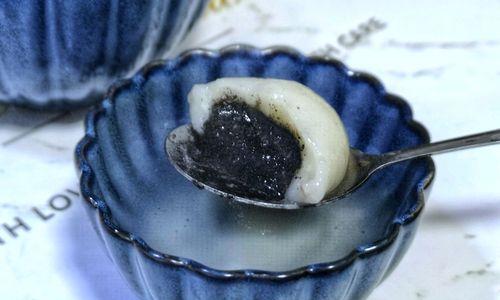 五福芝麻汤圆的制作方法（传统美食的完美呈现，让你享受浓浓年味）