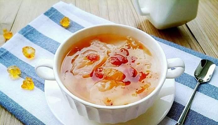 桃胶炖原梨，养生美容好滋味（桃胶与原梨的完美搭配，美味养颜两不误）