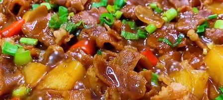 云南小瓜炒肥牛，鲜香口感绝妙（打造地道滇菜美食，享受云南美食文化）