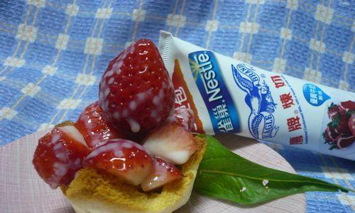 以鹰牌炼乳为主材料的美食制作（营养丰富，口感鲜美，易于操作）