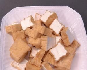 美味五花肉焖炸豆腐（香糯五花肉煨炸豆腐，不一样的口感体验）