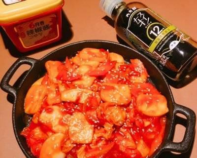 简单又美味，教你做西红柿鸡蛋炒年糕（家常菜新选择，年糕炒出健康口感）