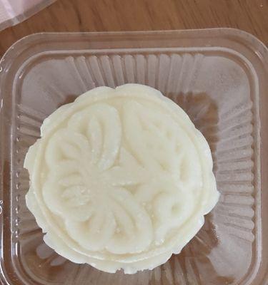 自制三色冰皮月饼（从制作原料到步骤，轻松掌握制作技巧）