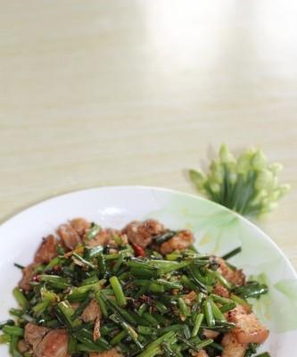 香炸五花肉，美味炒韭菜（家常小菜，简单易学，营养丰富）