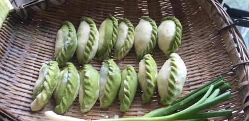 清爽健康的莴笋叶饺子（以莴笋叶为馅的美味小吃）