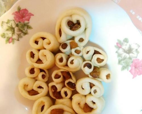 美味可口的枣卷制作方法（掌握枣卷制作技巧，让你轻松享受美味甜点）