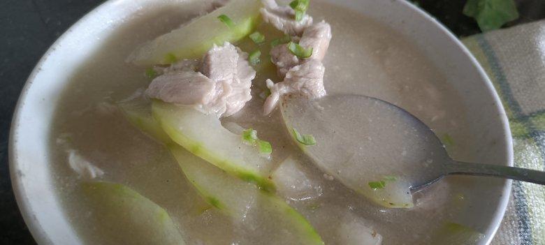 营养丰富的肉末冬瓜汤（做法简单，味道鲜美，营养丰富）