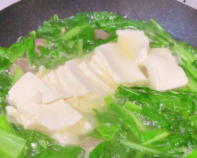家常小白菜蚶子豆腐汤的做法（口感鲜美，营养丰富，家庭必备的一道汤菜）