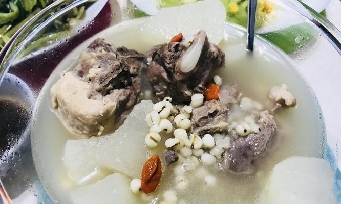 美味健康的薏米炖排骨（家庭做法大公开！）