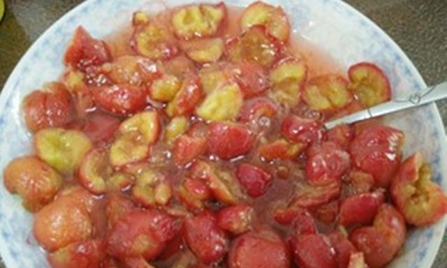 美味可口的山楂蜜汁黄瓜（营养健康的夏日佳品）