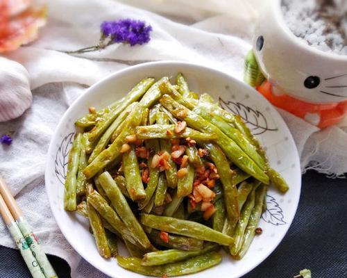 三巴酱炒四季豆的做法（口感独特，香辣爽口的美食佳品）