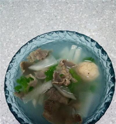 学会做一道美味的羊肉蘑菇萝卜汤（蘑菇羊肉汤做法，口感鲜美，营养丰富）