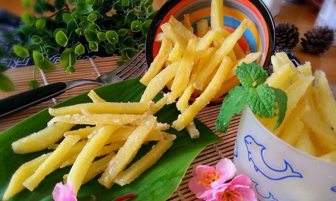 手把手教你制作口感鲜美的香酥土豆条（手把手教你制作口感鲜美的香酥土豆条）
