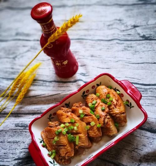 家常美食——香蒜鸡翅（掌握这道必备菜，轻松做出美味鸡翅）