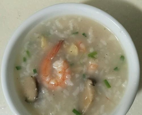 香菇鲍鱼粥的做法——美味又营养的健康粥（手把手教你如何制作美味的香菇鲍鱼粥）