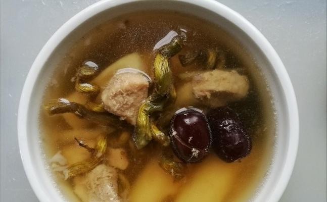 石斛炖瘦肉汤：滋补养生的美味汤