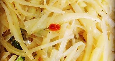 酸溜土豆丝肉的制作方法（酸爽口感，妙不可言）