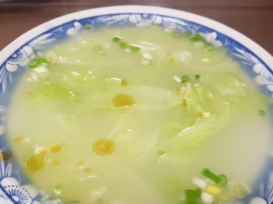 美味营养的虾皮白菜汤（家庭制作方法及功效介绍）