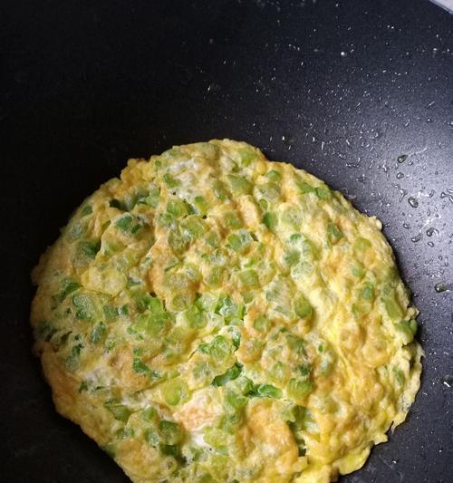 用无油水煎蛋，健康又美味！（不再担心胆固醇升高，享受美食乐趣）