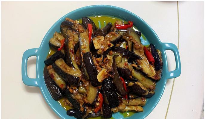 坨坨肉烧茄子，美味可口的家常菜（家庭必备，超级简单易做；）