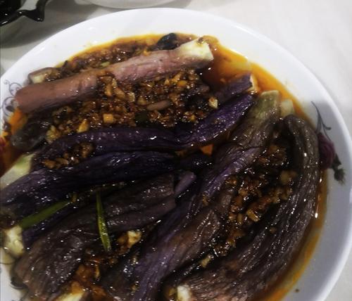蒜蓉蒸茄子的做法（简单易学，美味又健康）