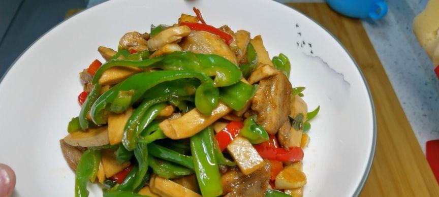 鲜香满溢！肉片豆干的做法大公开！（肉嫩豆香，口感十足；妙招大揭秘，自家做更实惠！）