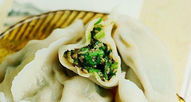 美食DIY（手工包饺，健康又美味；玉米与香菜的完美搭配，让你爱不释口）