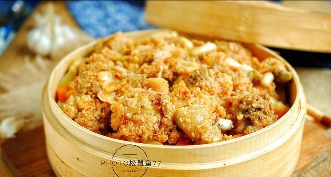 蒜蓉蒸鸡腿的做法（美味又健康的家常菜）