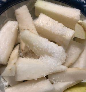 手把手教你做美味腌青萝卜（腌青萝卜的家常做法，简单易学）