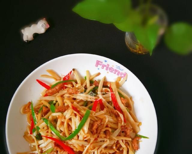 美味健康的杏鲍菇小炒肉