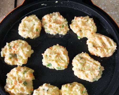 香煎土豆饼的做法及技巧（香煎土豆饼的做法及技巧）