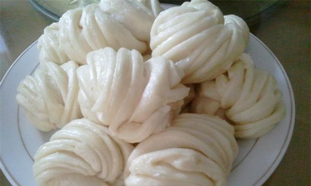 手工制作美味肉包花卷麦穗花包（健康营养，美味至上，完美早餐选择）