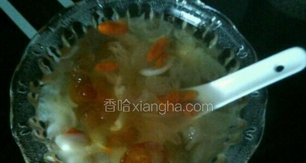 桃胶银耳汤丸的制作方法（健康美味，家庭DIY，传统食疗）