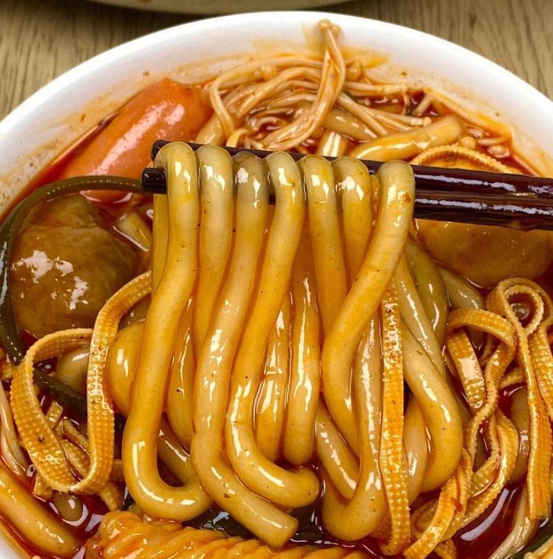 美味可口的土豆拌粉丝（土豆的魅力与粉丝的清爽相遇）