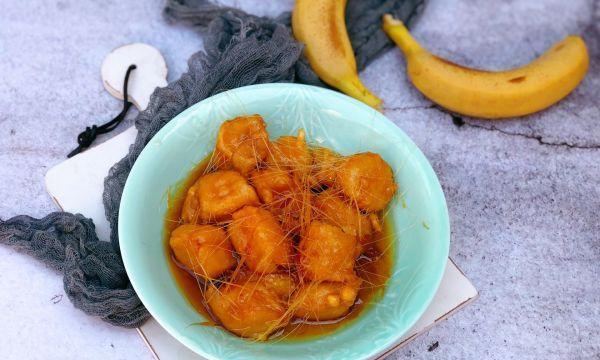 糖面香蕉，一道香甜美味的小吃（用糖面包裹鲜香香蕉，细嚼慢咽的滋味）