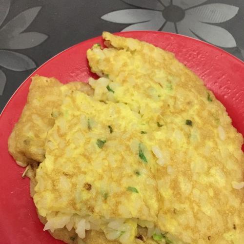 健康又美味！以时蔬米饭蛋饼为主菜的食谱分享（简单易学，营养丰富，还能减肥！让你爱上这道家常菜）