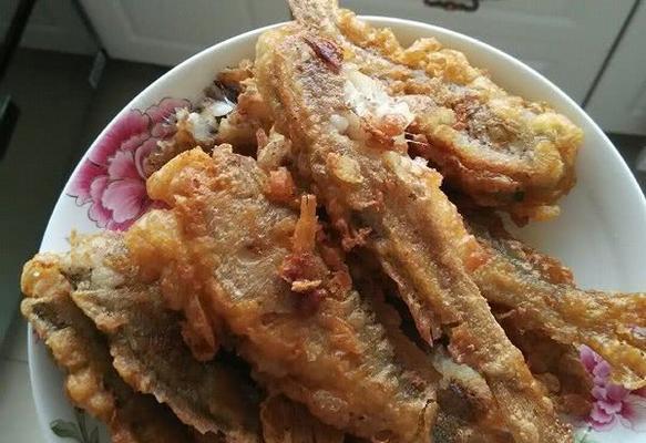 如何制作美味的油炸黄花鱼（以新鲜黄花鱼为主材料，教你制作口感酥脆、肉质细嫩的油炸黄花鱼）