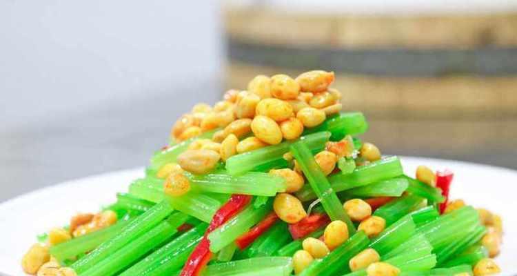 学会用咸鸭烧芹菜，让你的菜谱更加丰富（一道美味可口的川菜，口感鲜美，味道独特）