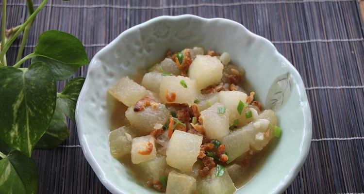 虾皮毛豆烧冬瓜-清爽夏日美食（用最简单的方法打造一道让你回味无穷的夏日佳肴）