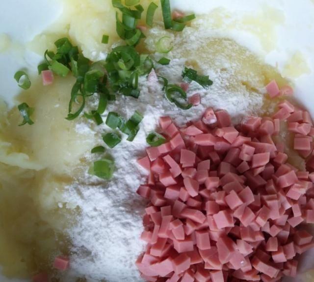 香煎土豆泥的制作方法（慢炖土豆，鲜香四溢）