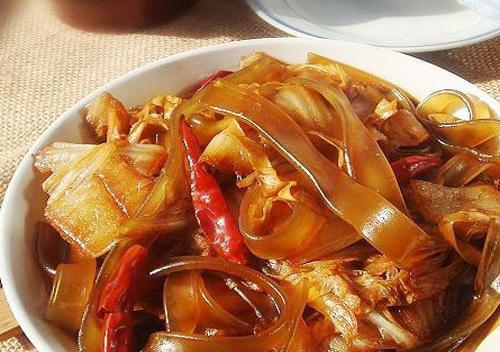 口感丰富，健康美味——肉炒小白菜粉条（传统佳肴升级版，一次搞定午晚餐/健康饮食，滋味与口感兼备）
