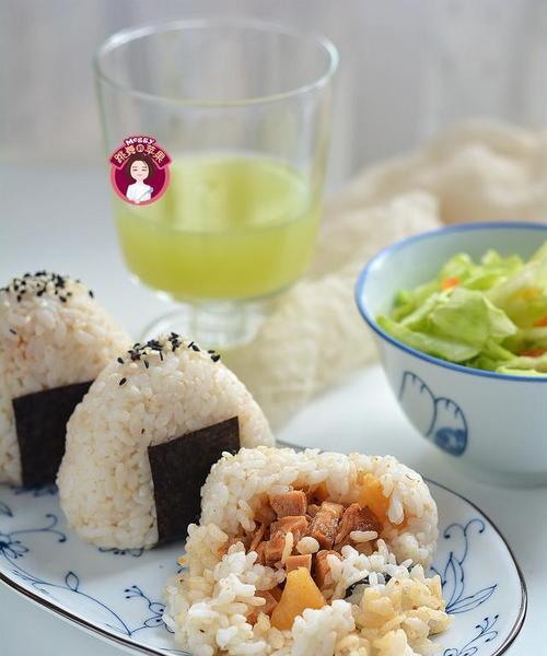 手把手教你制作味美饭团（简单易学的饭团制作方法，让你轻松制作美味可口的饭团）