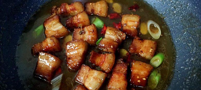 秘制私房红烧肉，美味不可挡（掌握绝技，家庭聚餐必备）