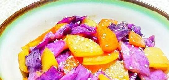 做出松软香葱饺子的秘诀（教你制作口感Q弹，味道浓郁的香葱饺子）