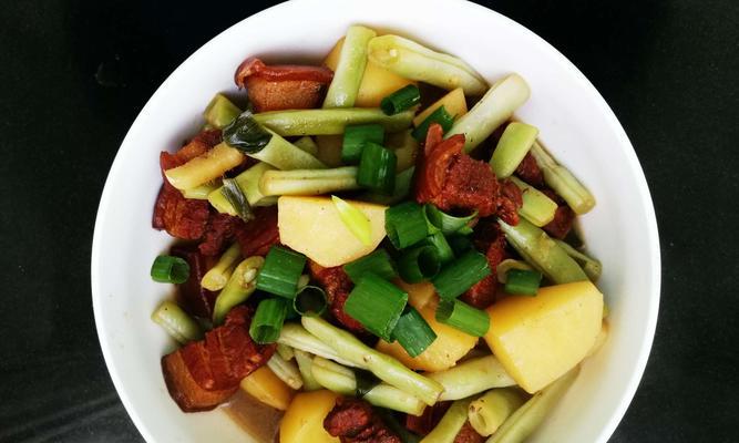 土豆烧芸豆，营养又美味（一道家常菜，让味蕾满足）