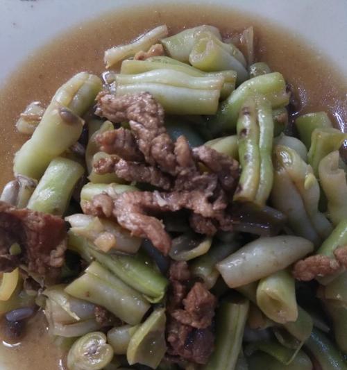 用蚕豆爆香，肉质嫩滑，口感清新可口（用蚕豆爆香，肉质嫩滑，口感清新可口）