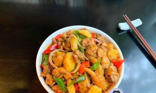 土豆闷鸡肉的美食秘籍（掌握土豆闷鸡肉的做法，开启美味烹饪之旅）